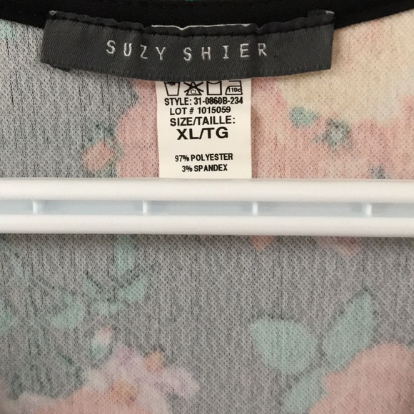 Floral top - Picture 3 of 3